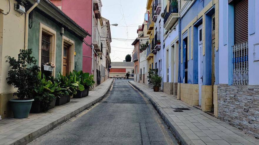 Más de 900 firmas para pedir un centro comunitario en el Raval Roig de Alicante