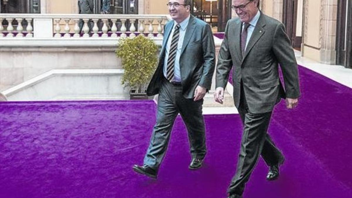 Miquel Iceta y Artur Mas. el pasado noviembre, en el Parlament.