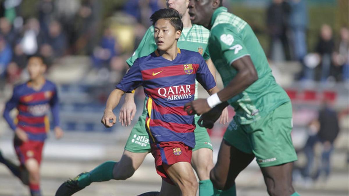 Lee estuvo siempre muy marcado por los jugadores del Cornellà