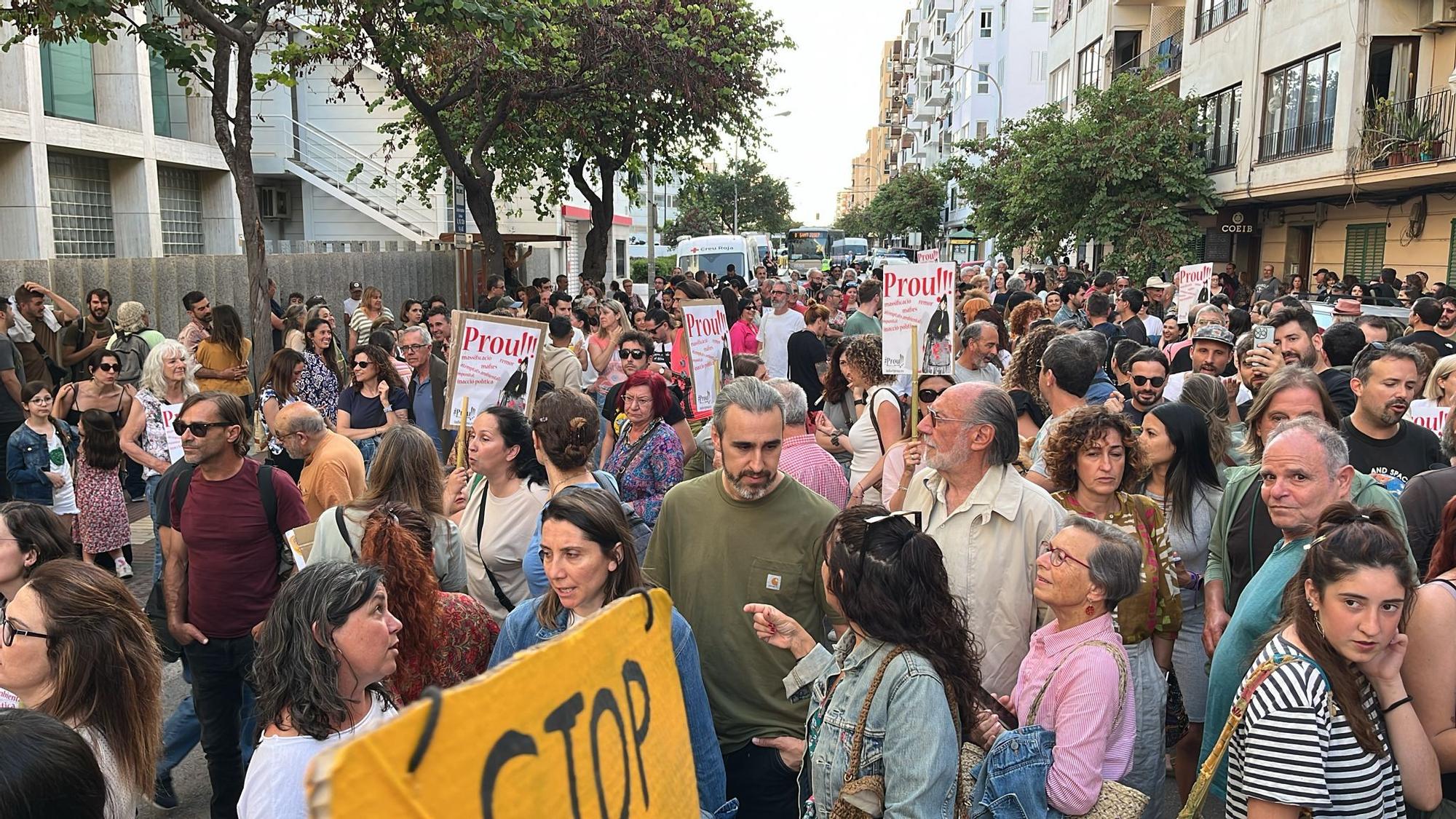 Protesta contra la masifiacción turística en Ibiza