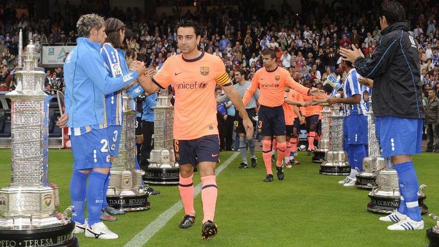 Pasillo al Barcelona en Riazor en el último partido de la temporada 2008-09.