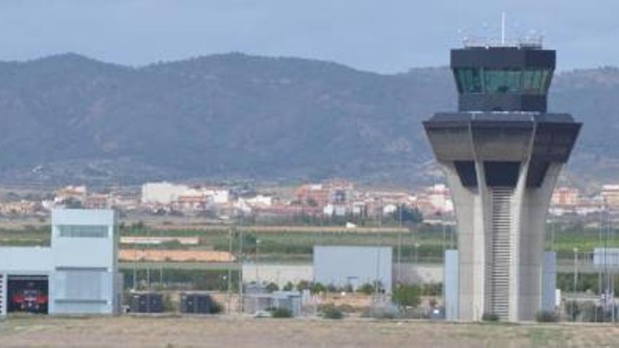 El aeropuerto de Corvera ya es propiedad de la Comunidad Autónoma, tras entrar en las instalaciones los técnicos el pasado Miércoles Santo, tras recibir autorización judicial.