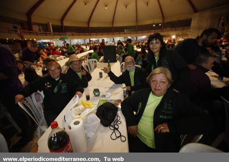 GALERÍA DE FOTOS -- Multitudinario Sopar de Colles