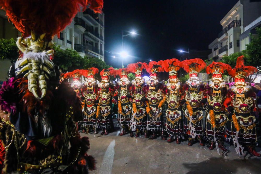 Las comparsas Benimerines y Sarracenos cierran los desfiles de Moros y Cristianos y dan paso hoy a la procesión de San Roque y la Despedida del Santo