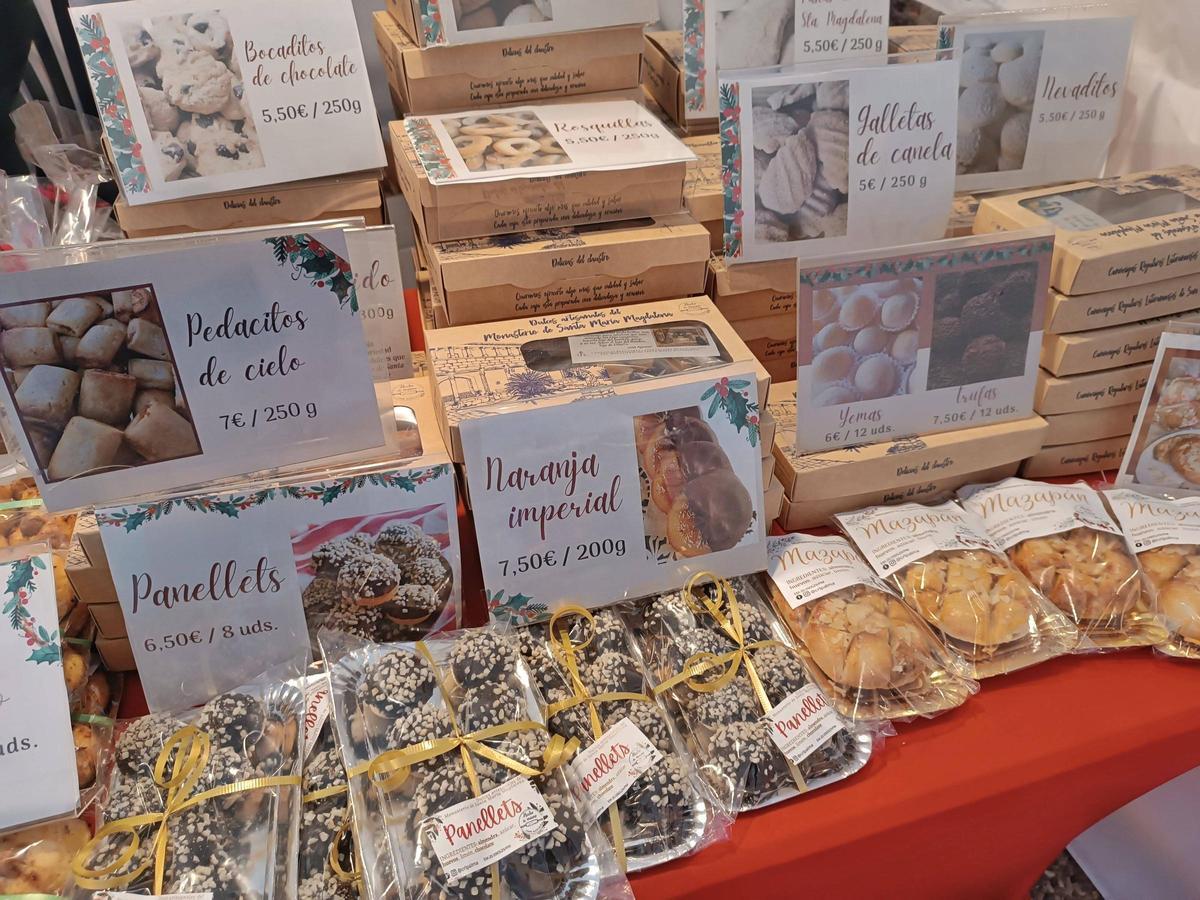 Una muestra de la repostería conventual a la venta en este Jai de Nadal.