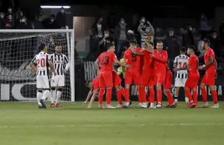 El Andorra remonta en Castalia y corta la racha del Castellón (1-3)