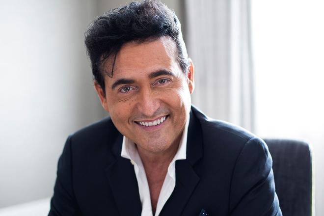 Retrato del cantante Carlos Marín, de Il Divo