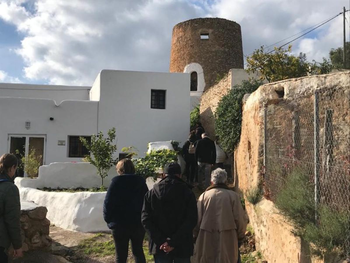 Christina Bechtold recibe a los visitantes. | COAIB