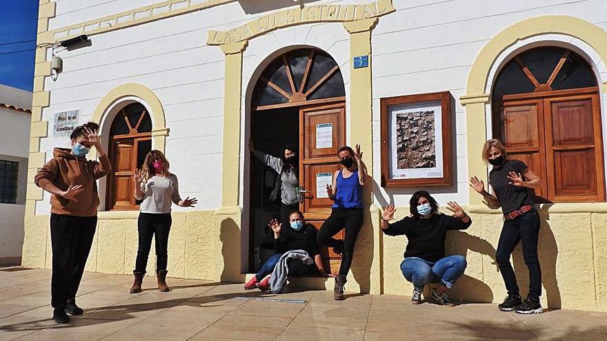 Alumnas del taller de cerámica de Formentera