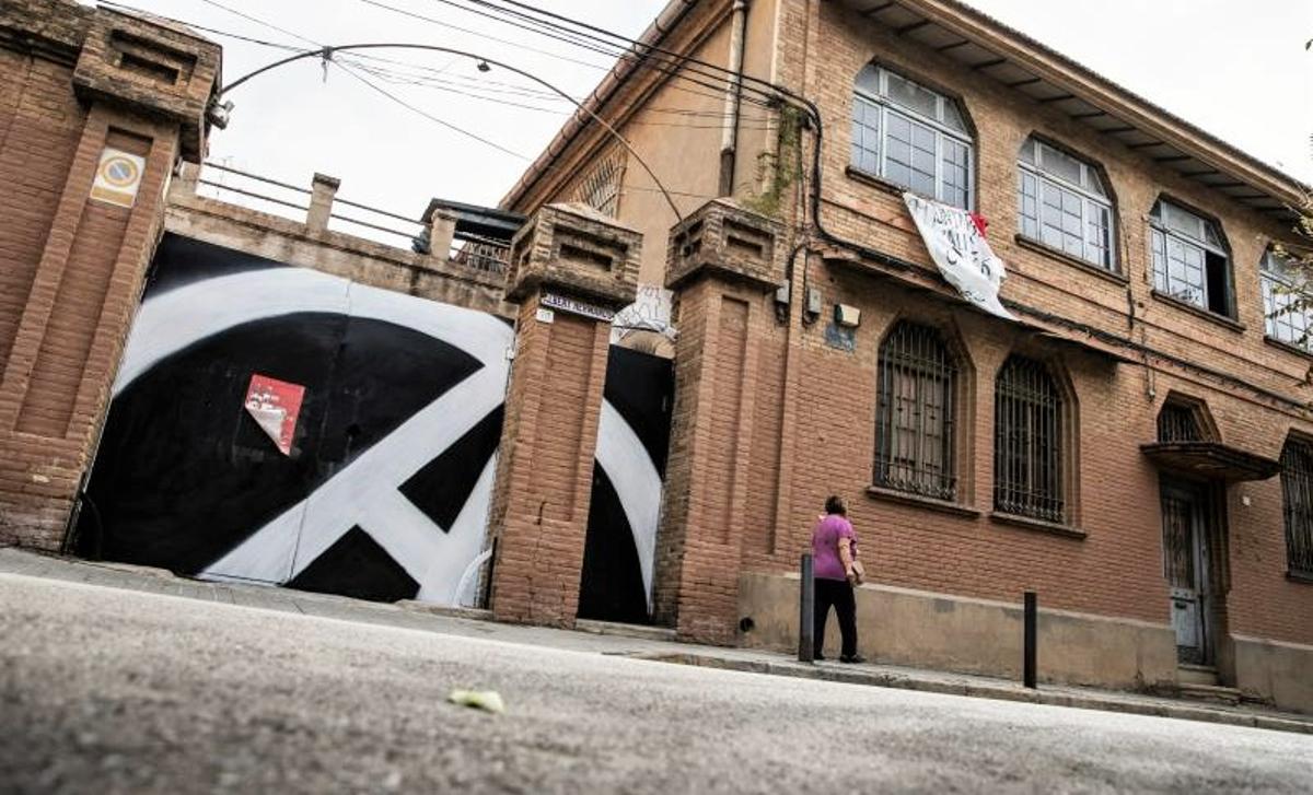 Fachada de la antigua fábrica Albert Germans de L’Hospitalet.