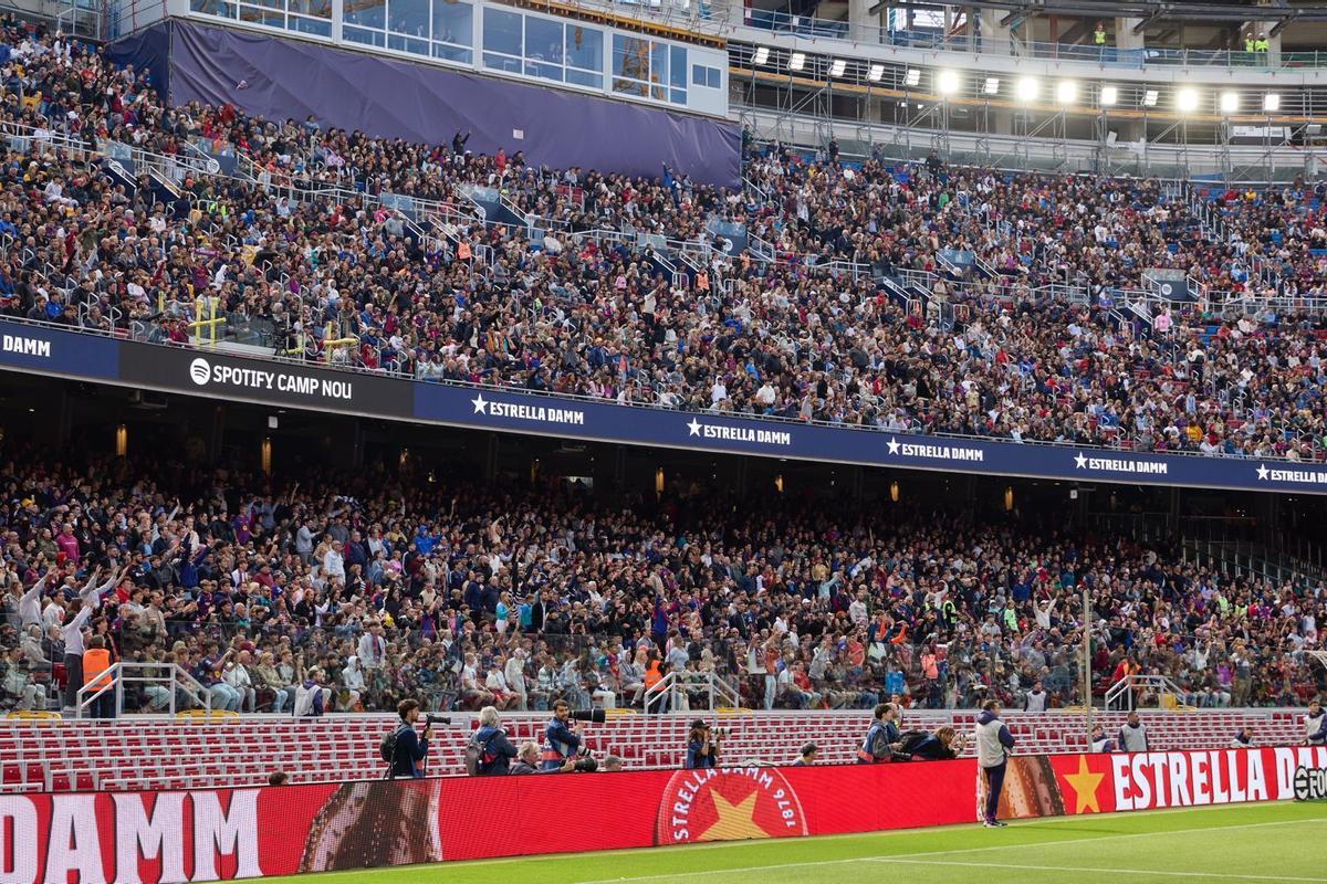 Las espectaculares imágenes del entrenamiento a puertas abiertas del Camp Nou