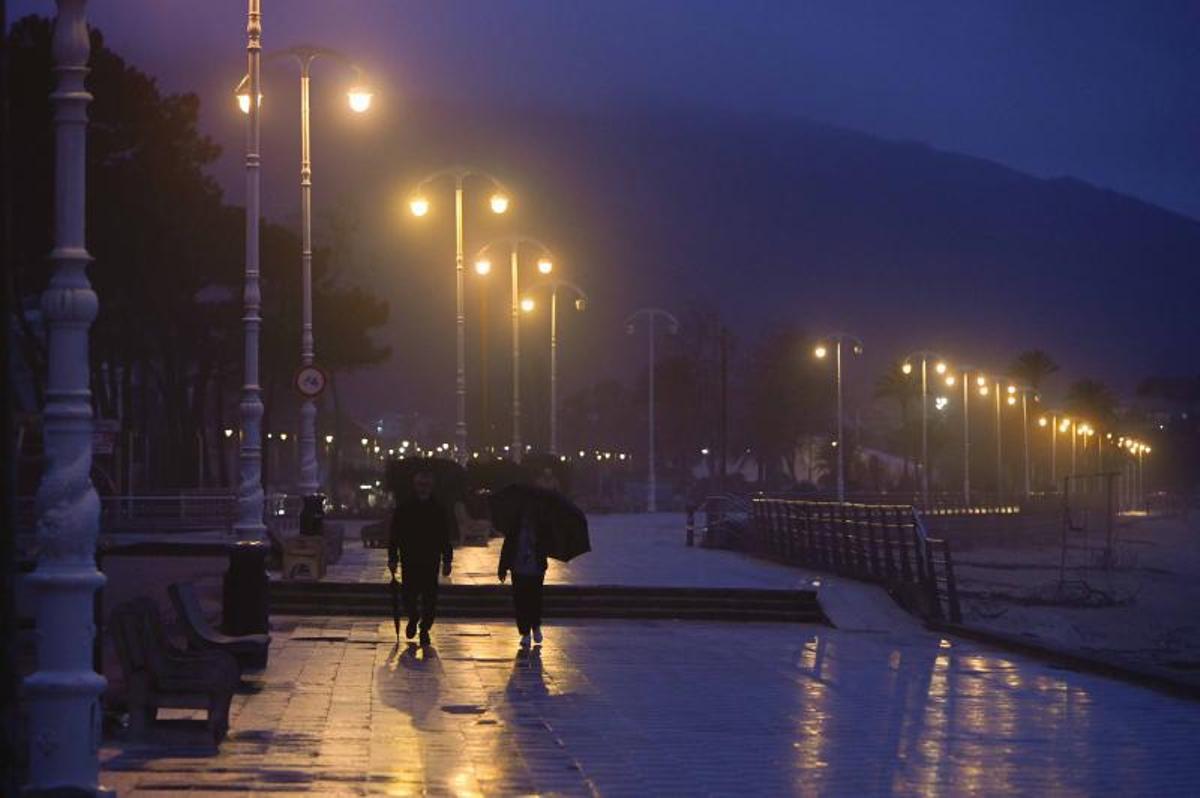 Paseo de Samil, con temporal.