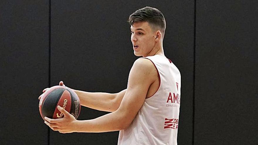 Pradilla, entrenando en L&#039;Alqueria del Basket.