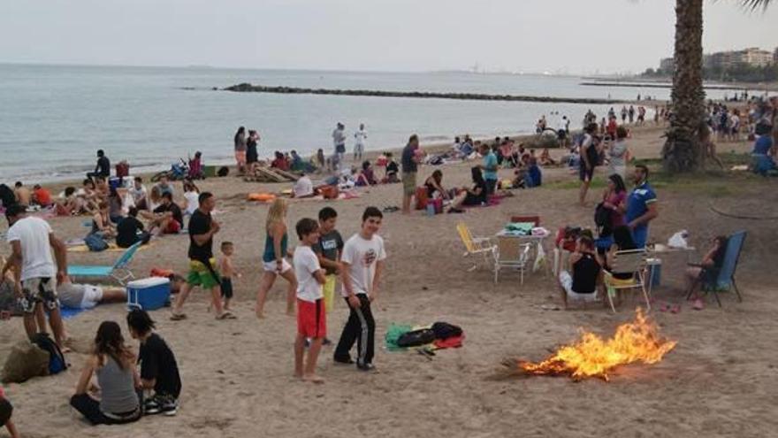 La playa de Castelló espera recibir alrededor de 40.000 personas.