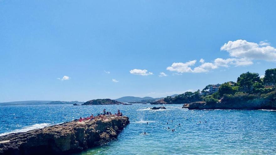 Richtig kühles Nass statt lauwarme Brühe: Ein Lobgesang auf das frühe Bad im Meer auf Mallorca