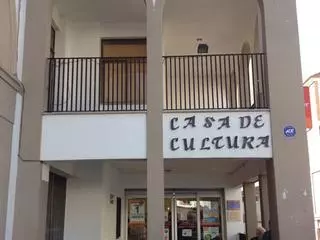 Viver muestra su nueva biblioteca en una jornada de puertas abiertas