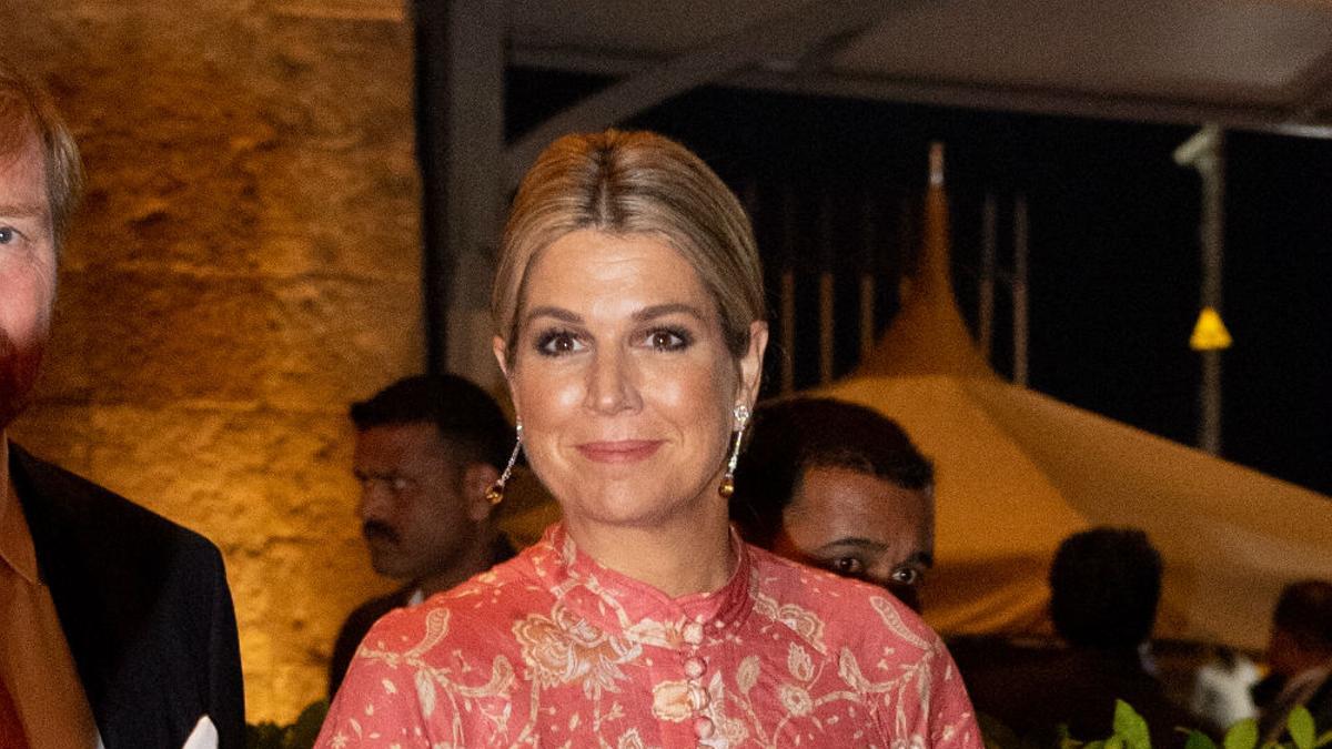 Máxima de Holanda con un vestido de aire victoriano de la marca Zimmermann en una recepción oficial en Bombay