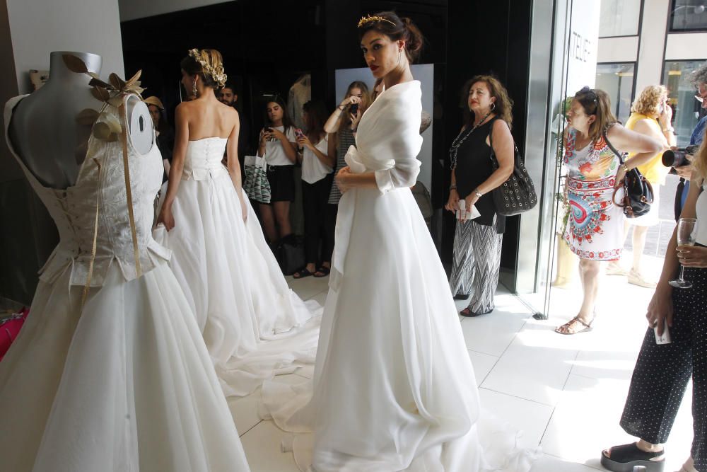 Nueva colección de trajes de novia de Francis Montesinos