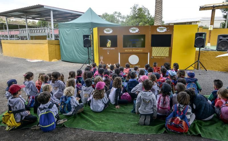 23/05/2018 ARUCAS. La Feria Escolar con más de 1.300 escolares, conocieron  y disfrutaron todo lo que ofrece el sector primario en la .Granja experimental del Cabildo. FOTO: J. PÉREZ CURBELO  | 23/05/2018 | Fotógrafo: José Pérez Curbelo