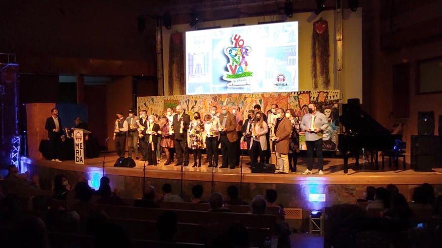 Galardonados con las Turutas de Oro y Plata, ayer en el centro cultural Alcazaba de Mérida.