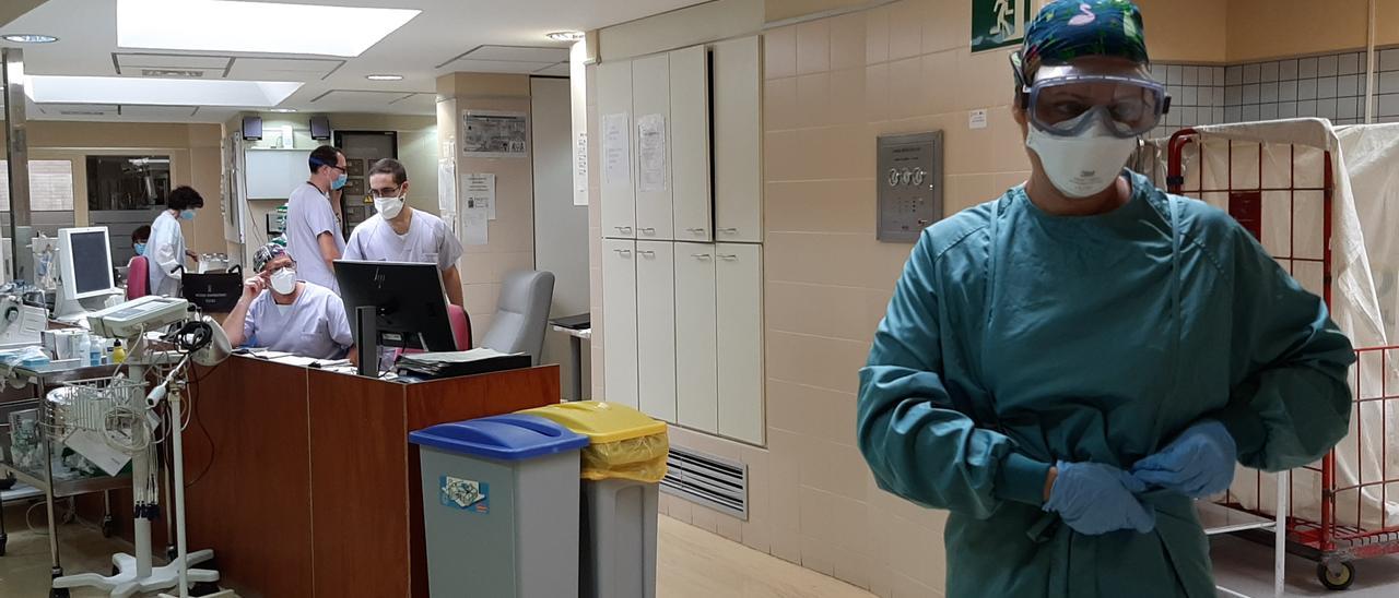 UCI del Hospital de Elche, en una imagen de archivo durante la pandemia