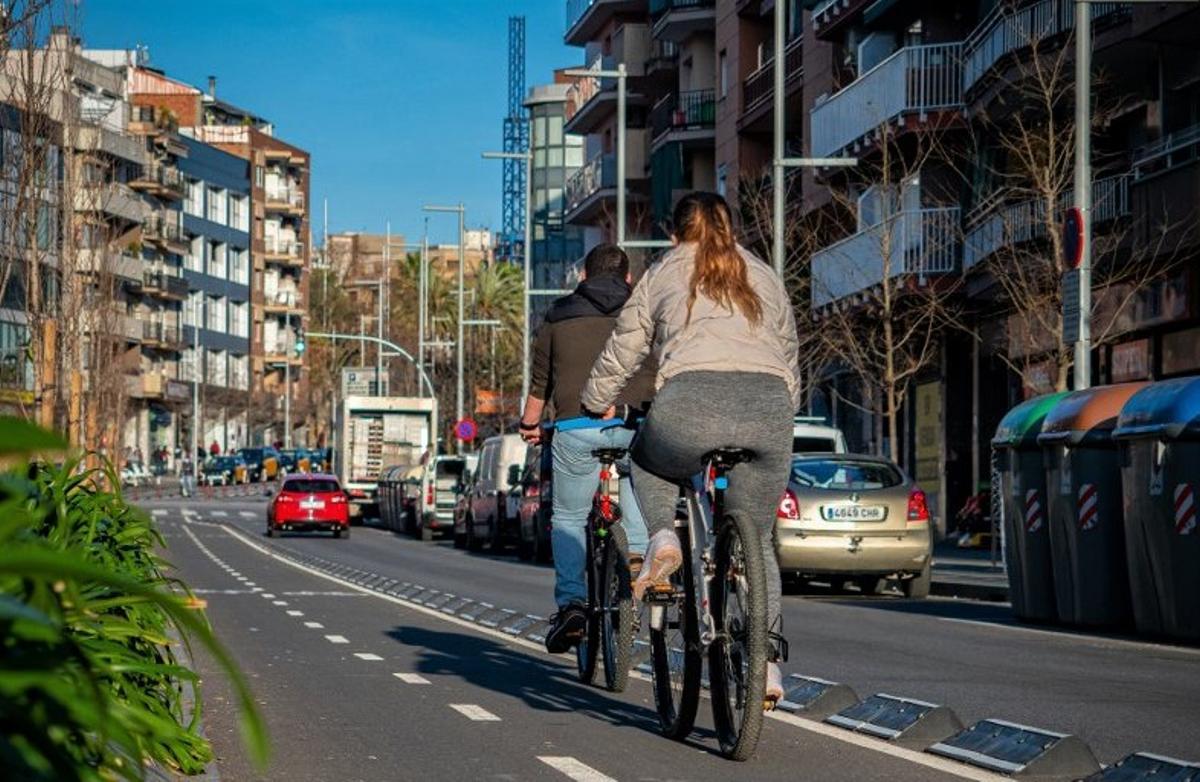 Santa Coloma impulsa un nou tram de carril bici a la Rambla del Fondo Santa Coloma impulsa un nou tram de carril bici a la Rambla del Fondo