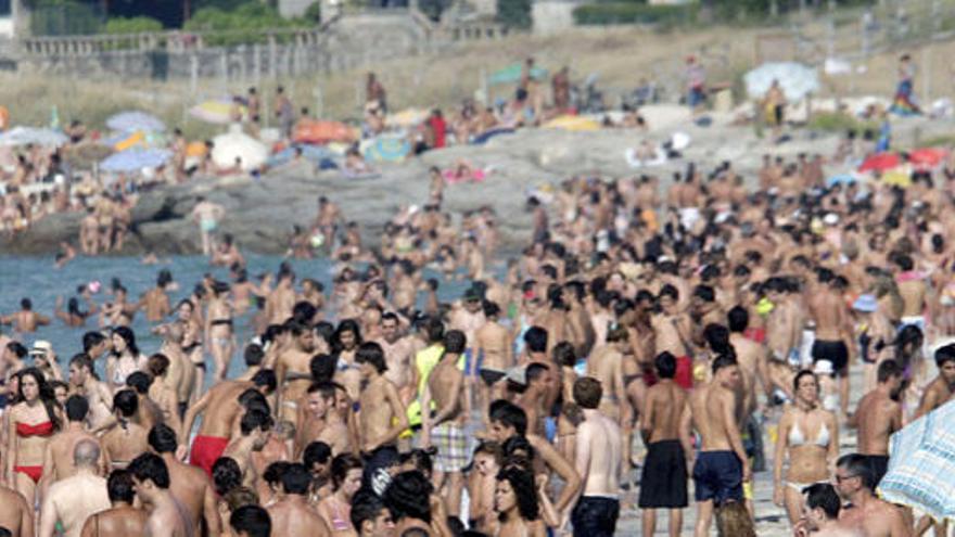 Las playas son uno de los lugares escogidos para refrescarse.