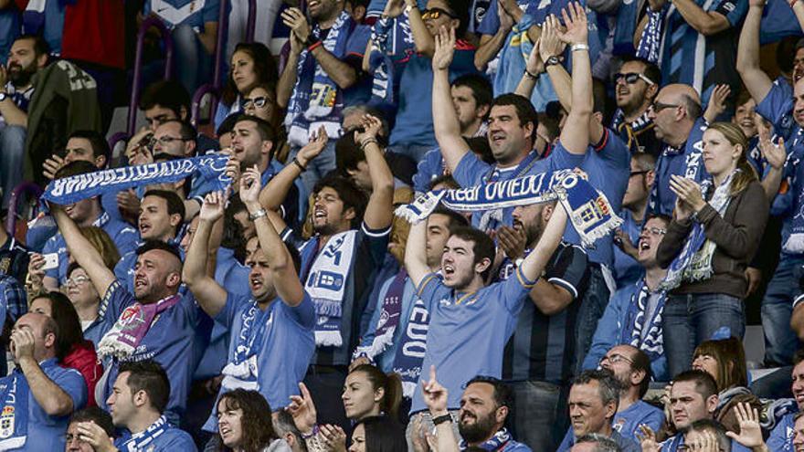 Aficionados del Oviedo en Valladolid la temporada pasada.