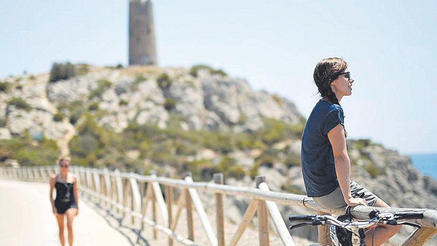 En la vía verde entre Benicàssim y Orpesa se practica ya cicloturismo.