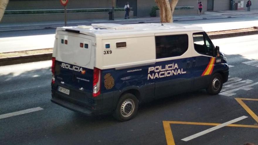 Heridos cinco agentes de la comisaría de Santiago de Compostela en Barcelona.