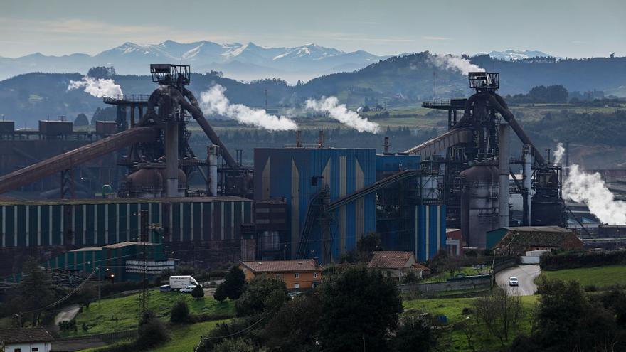 Asturias afronta un mes decisivo, con grandes cambios en sectores cruciales