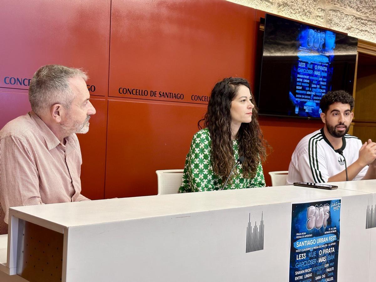 María Rozas junto a Álvaro Pumares, de Gallos del Norte, en la presentación del Santiago Urban Fest
