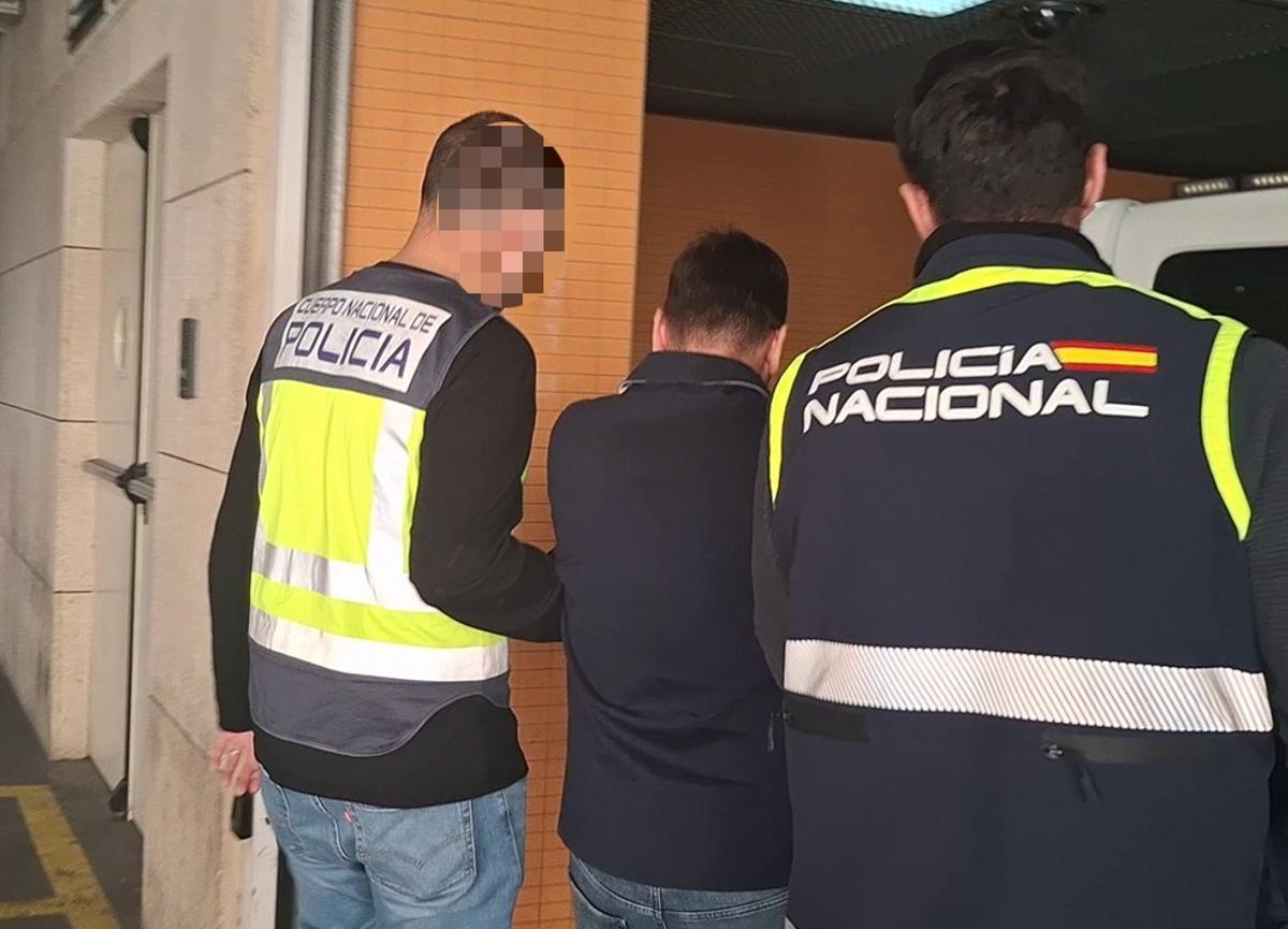 Traslado del presunto cabecilla de la red de blanqueo en Alicante.