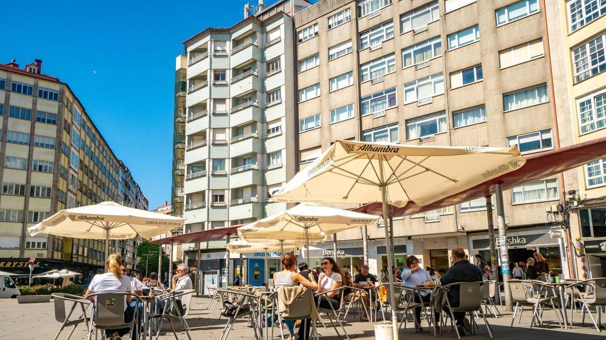 Las terrazas de Santiago se llenan ante la llegada del calor