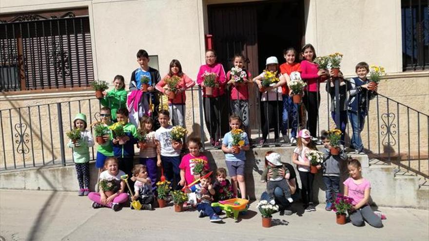 Los más pequeños ponen el broche final a una animada semana cultural