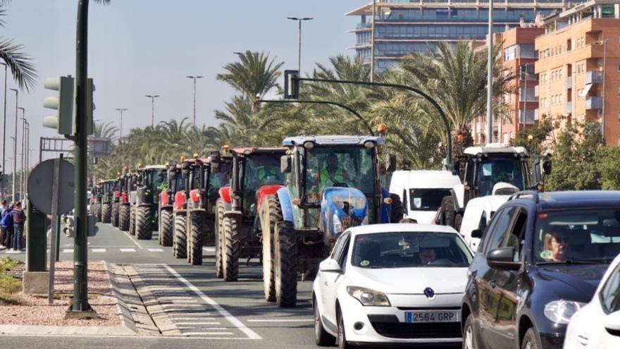 Así ha sido la protesta de los agricultores en Murcia