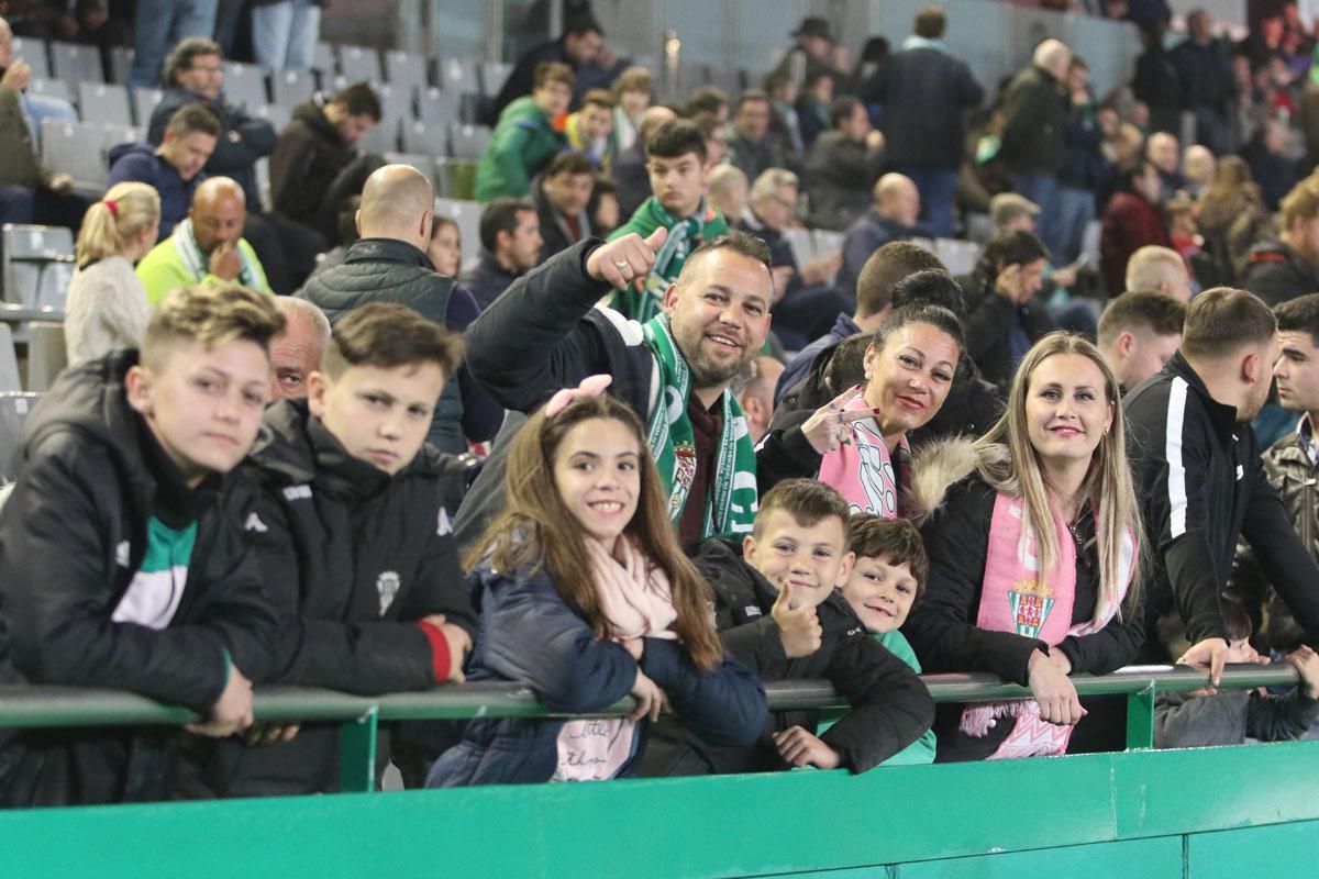 La afición blanquiverde en el Córdoba-Granada