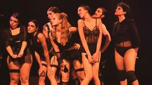 Los jóvenes protagonistas del cabaret ’Agárrate!’.