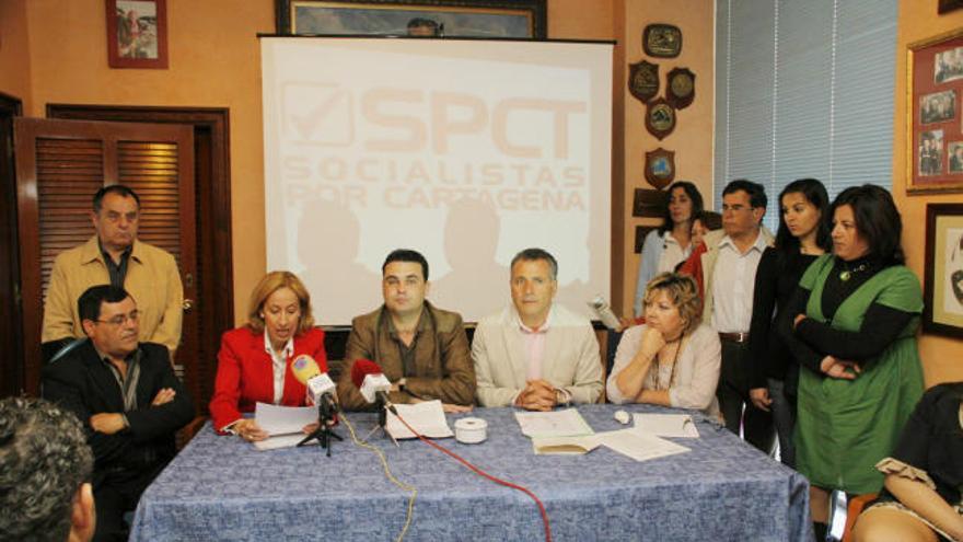 De izquierda a derecha, Carmen Martínez, Juan Luis Martínez, Juan M. Gónzalez y Fina Peñalver, ayer en rueda de prensa