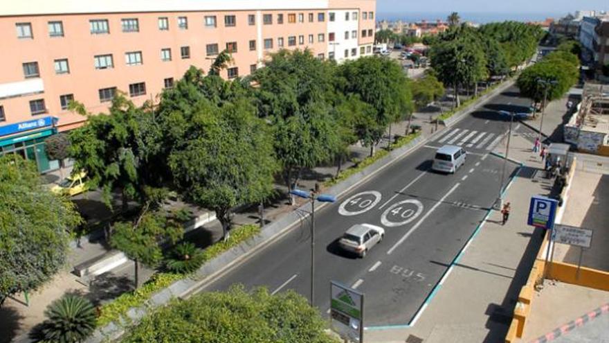 Vista aérea que presenta en la actualidad la rambla urbana de Arnao, en el centro de la ciudad de Telde. | santi blanco