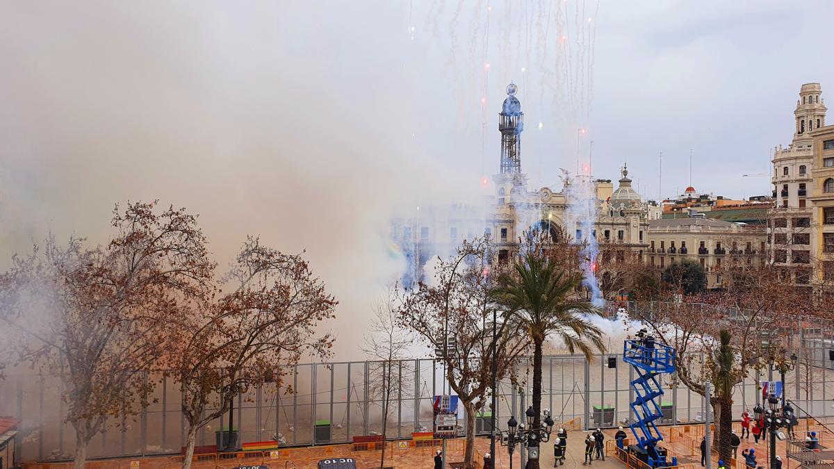 MASCLETÀ ALICANTE  ¿Cómo proteger a mi bebé del ruido de los petardos y  las mascletás?