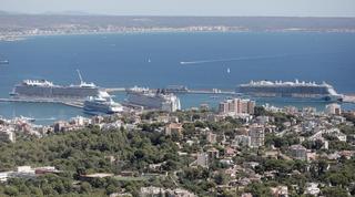 Las navieras reducen a 450 las escalas de cruceros en el puerto de Palma para 2023