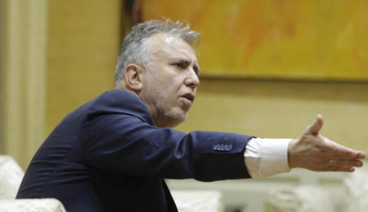 Ángel Víctor Torres.