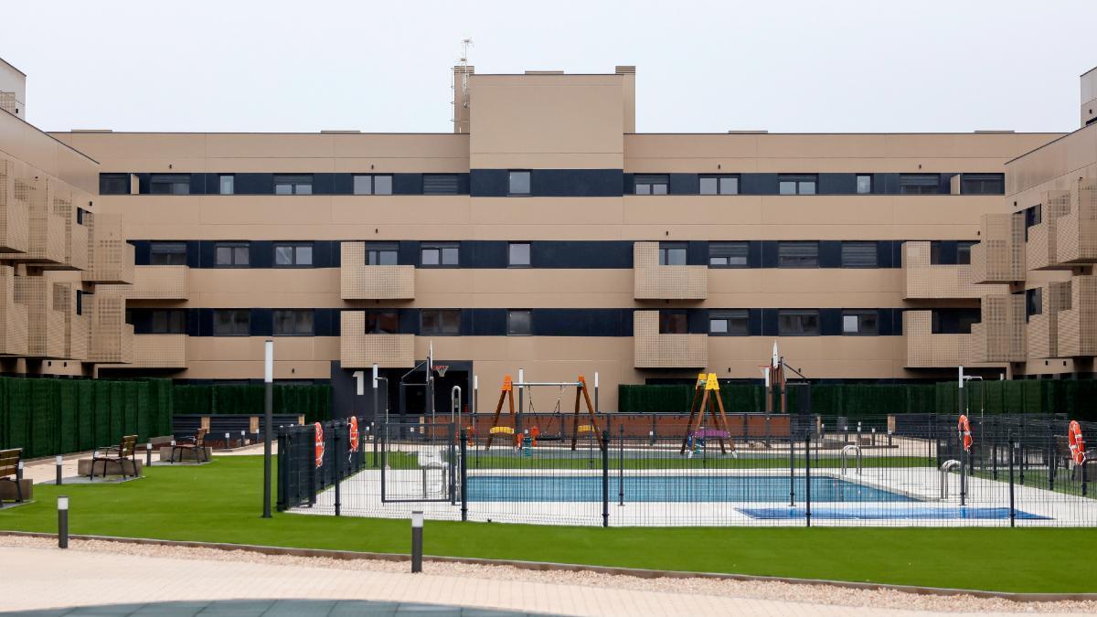 Bloque de viviendas de construcción industrializada.