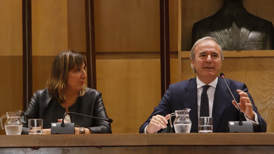 El PSOE se reúne con Serrano este martes para &quot;aclarar las dudas&quot; sobre el proyecto Romareda
