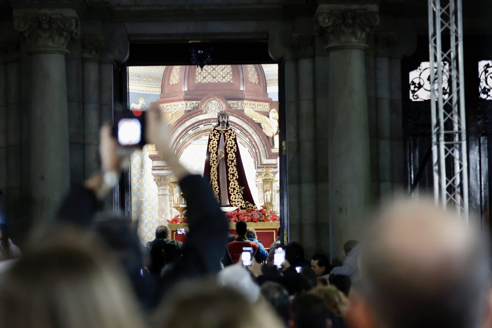 Suspendida la procesión de Jesús Cautivo en Oviedo por el mal tiempo