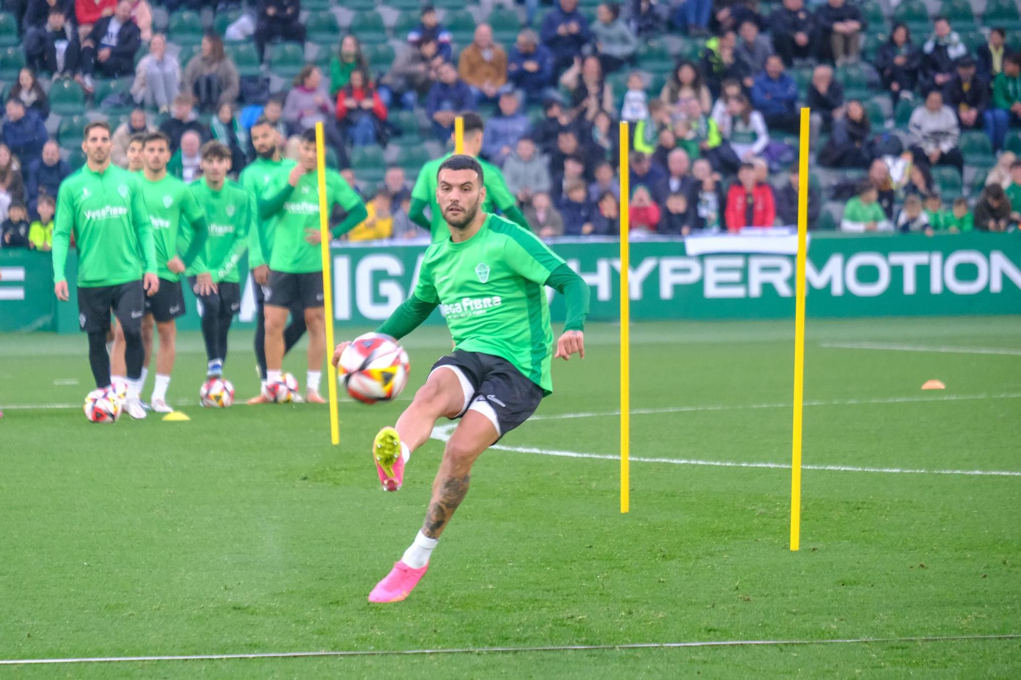 Así ha sido la sesión de entrenamiento abierta con entrada solidaria del Elche CF