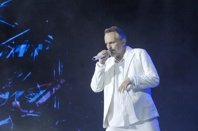 CONCIERTO DE MIGUEL BOSE EN EL PABELLON GRAN ...