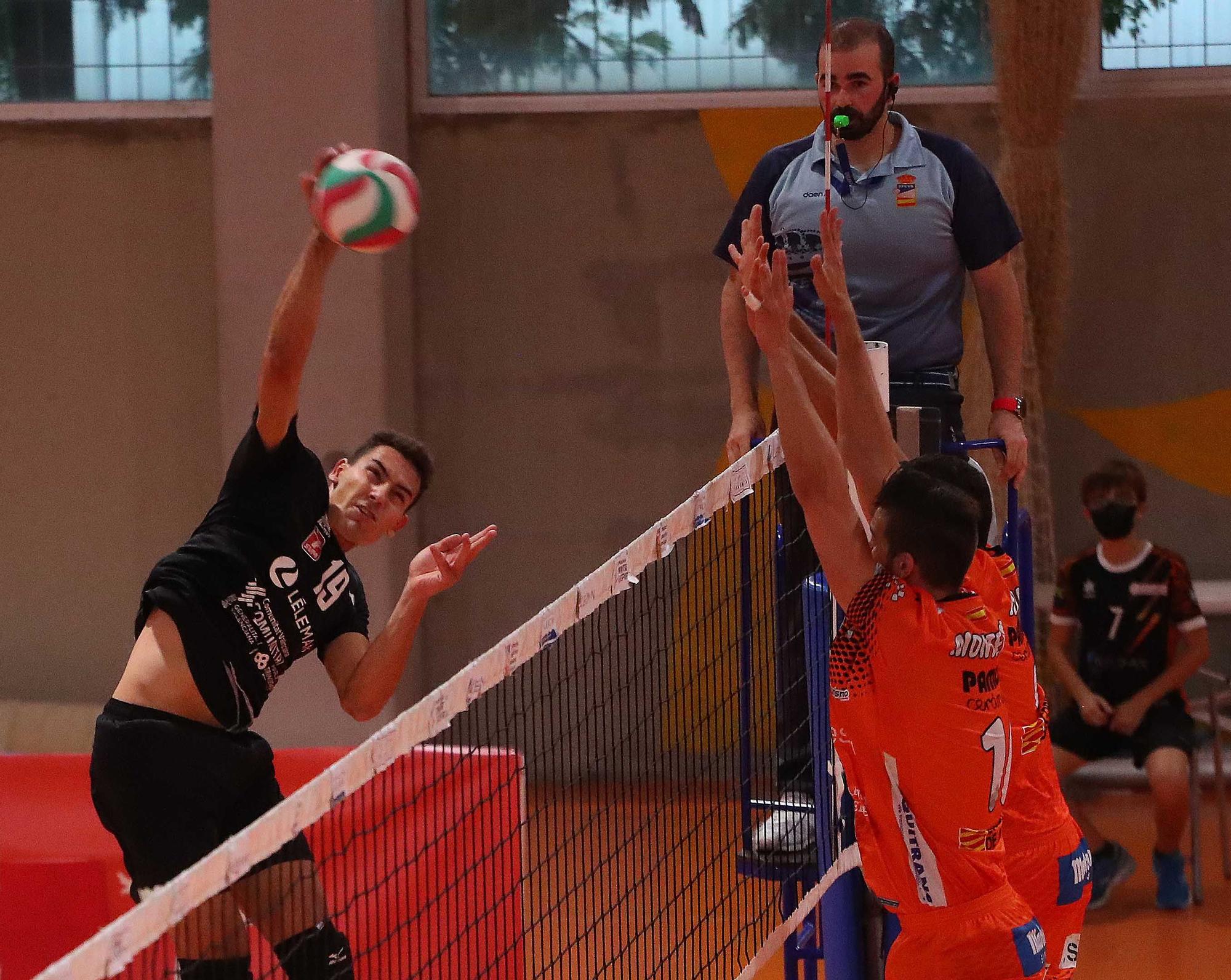 Partido de Voleibol entre Leleman Valencia Voleibol y el Teruel voleibol