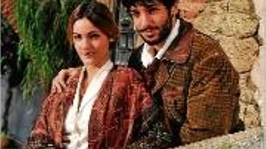 Els actors Álex Gadea i Megan Fontaner.